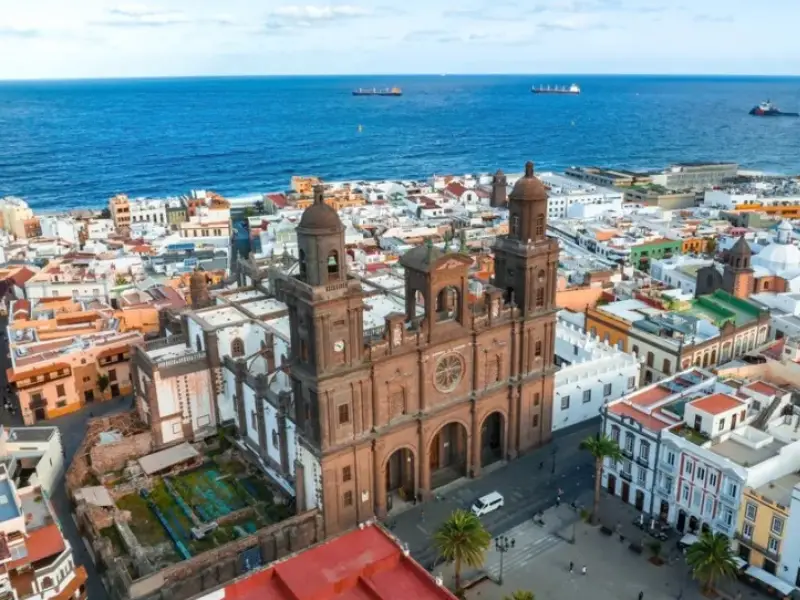 Normativa patinetes eléctricos en Las Palmas de Gran Canaria 2026 — 500€ por exceder 25 km/h, calle Galicia autorizada